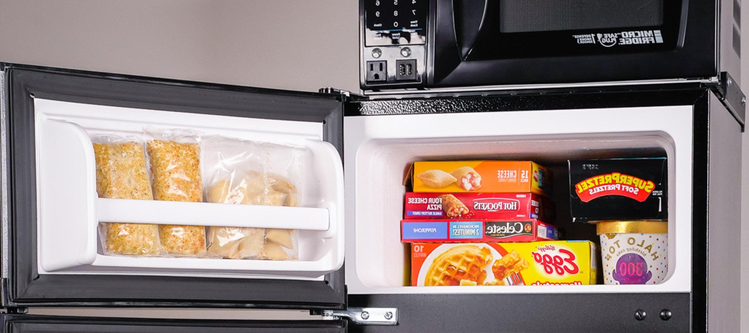 Microfridge combination microwave, refrigerator and 冰箱.